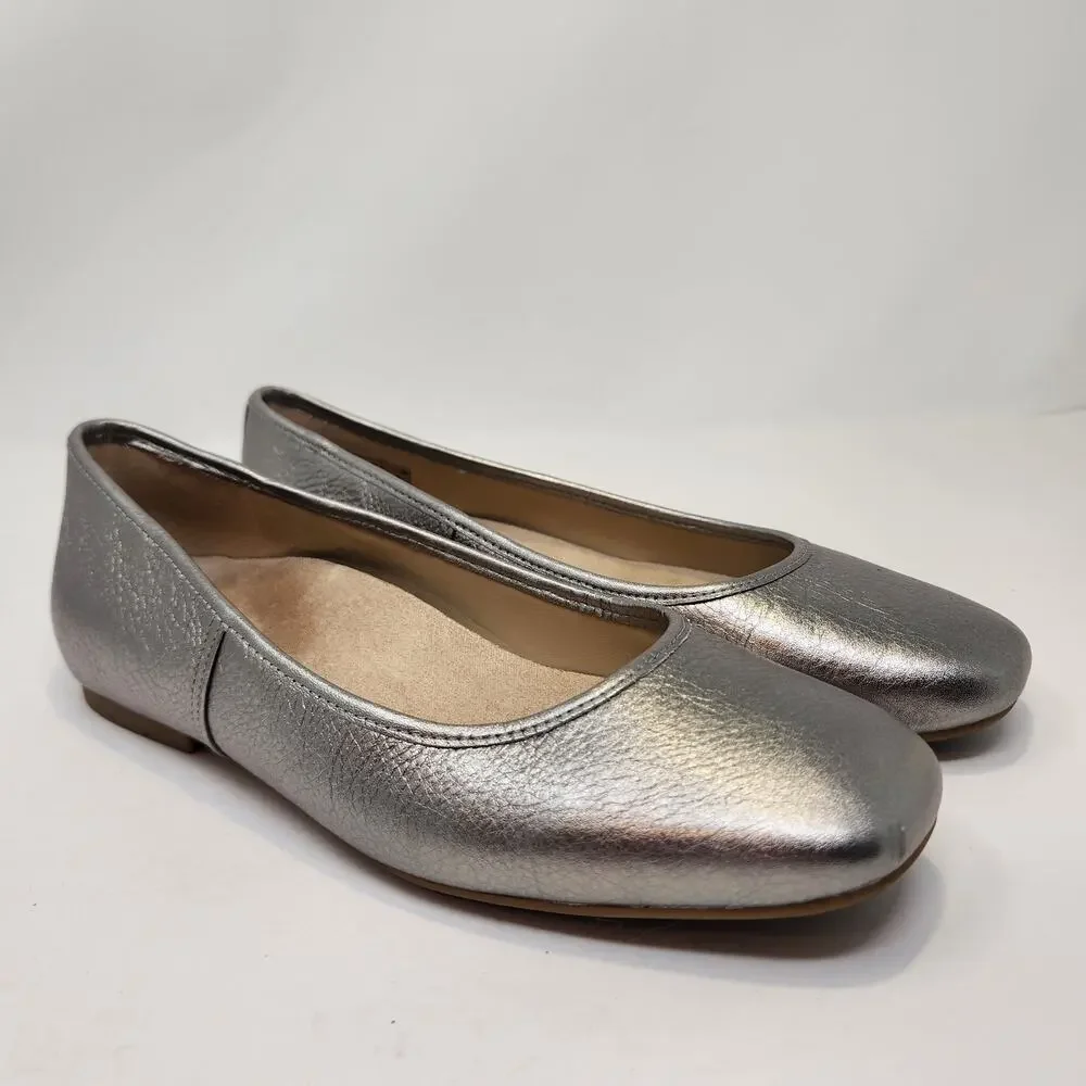 Vionic Orinda 2 Silver Pebbled Leather Flats Women Size 7 Slip On Comfort Shoes